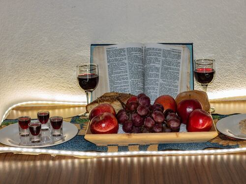 Vino kosher, la bevanda sacra della religione ebraica