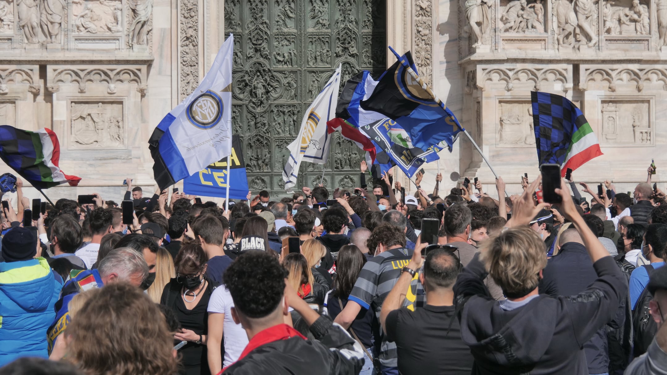 Festa scudetto per 4.500. Centro e movida presidiati contro gli assembramenti