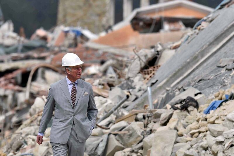 Amatrice, il principe Carlo in visita nel paese distrutto dal terremoto 7