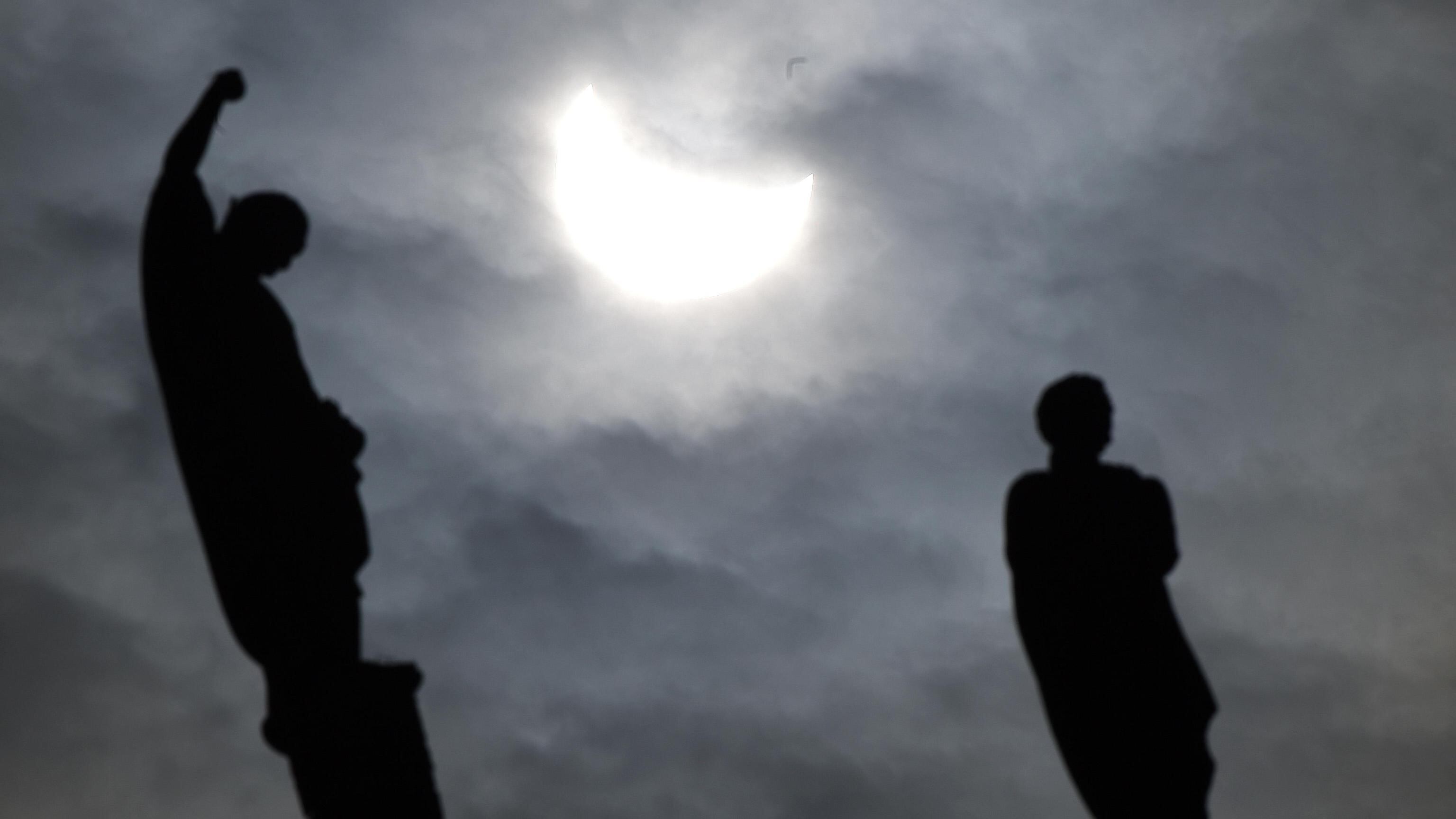 Sull'Italia arriva il Sole nero nell'equinozio di primavera