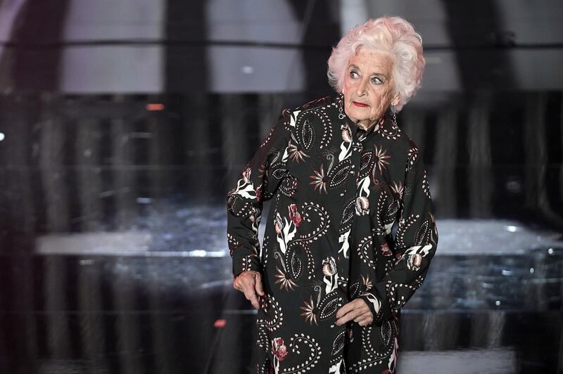 Sanremo, "Lo Stato Sociale" e la "vecchi che balla" 4