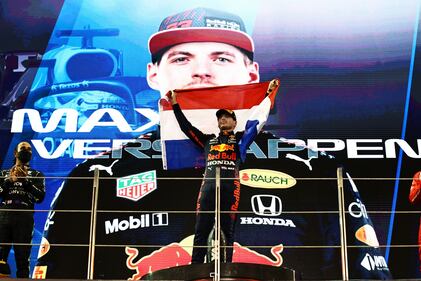 Tripudio di gioia per Verstappen 11