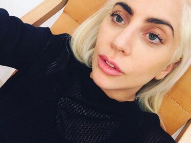 Così si mostrano i vip sui social 8