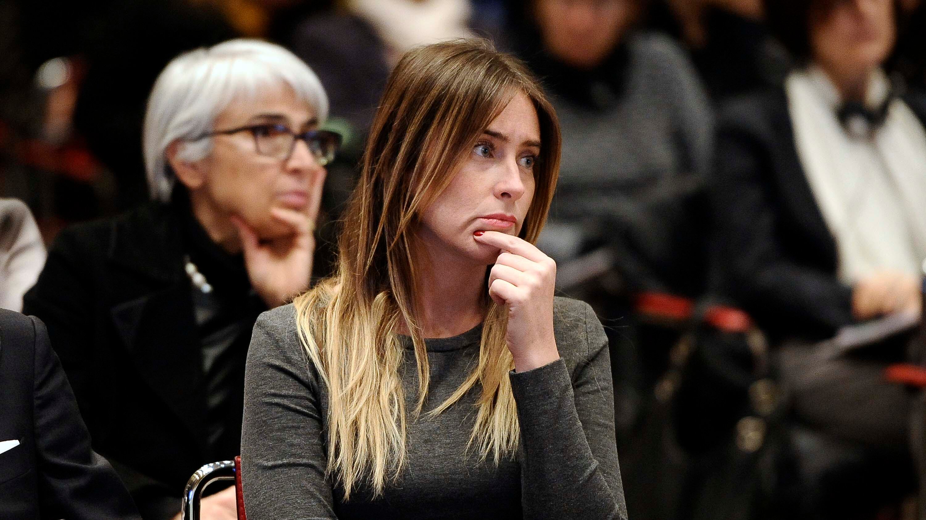 Nuvole nere su casa Boschi a tre mesi dal voto