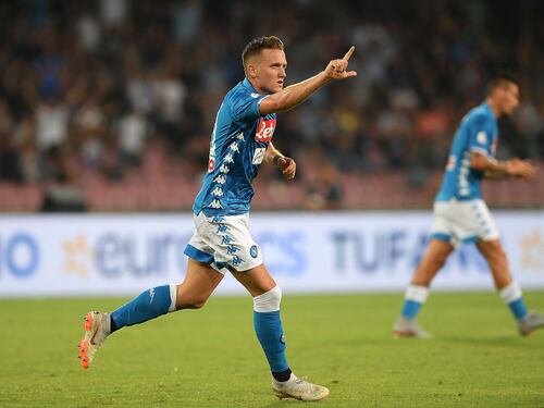Il Milan fa harakiri a Napoli: da 0-2 a 3-2. Decisivo il gol di Mertens