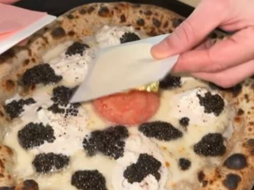 La pizza dei record: oltre mille euro per mangiarla