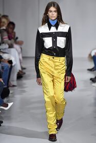 Kaia Gerber: ecco la sexy figlia di Cindy Crawford 9