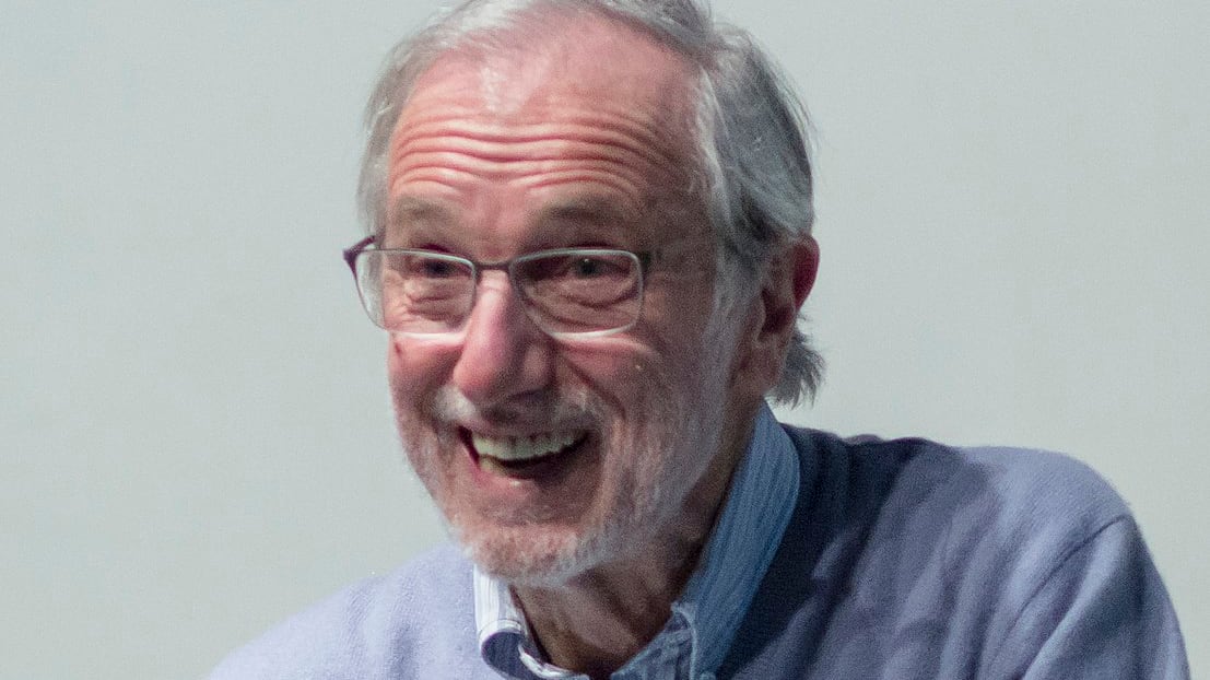 L'asta "anti Salvini" con oggetti donati da Piano e Toscani