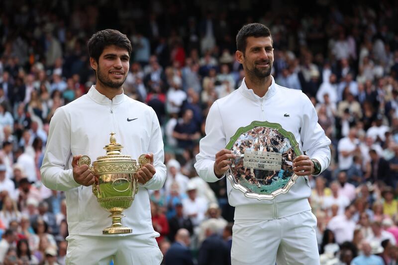 Wimbledon, Alcaraz trionfa al 5 set: le immagini più belle della premiazione 8