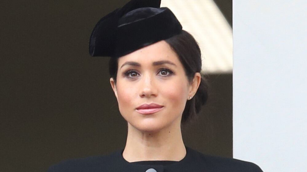 "Ha dimenticato la sua vera famiglia". Ora contro Meghan Markle c’è anche lo zio
