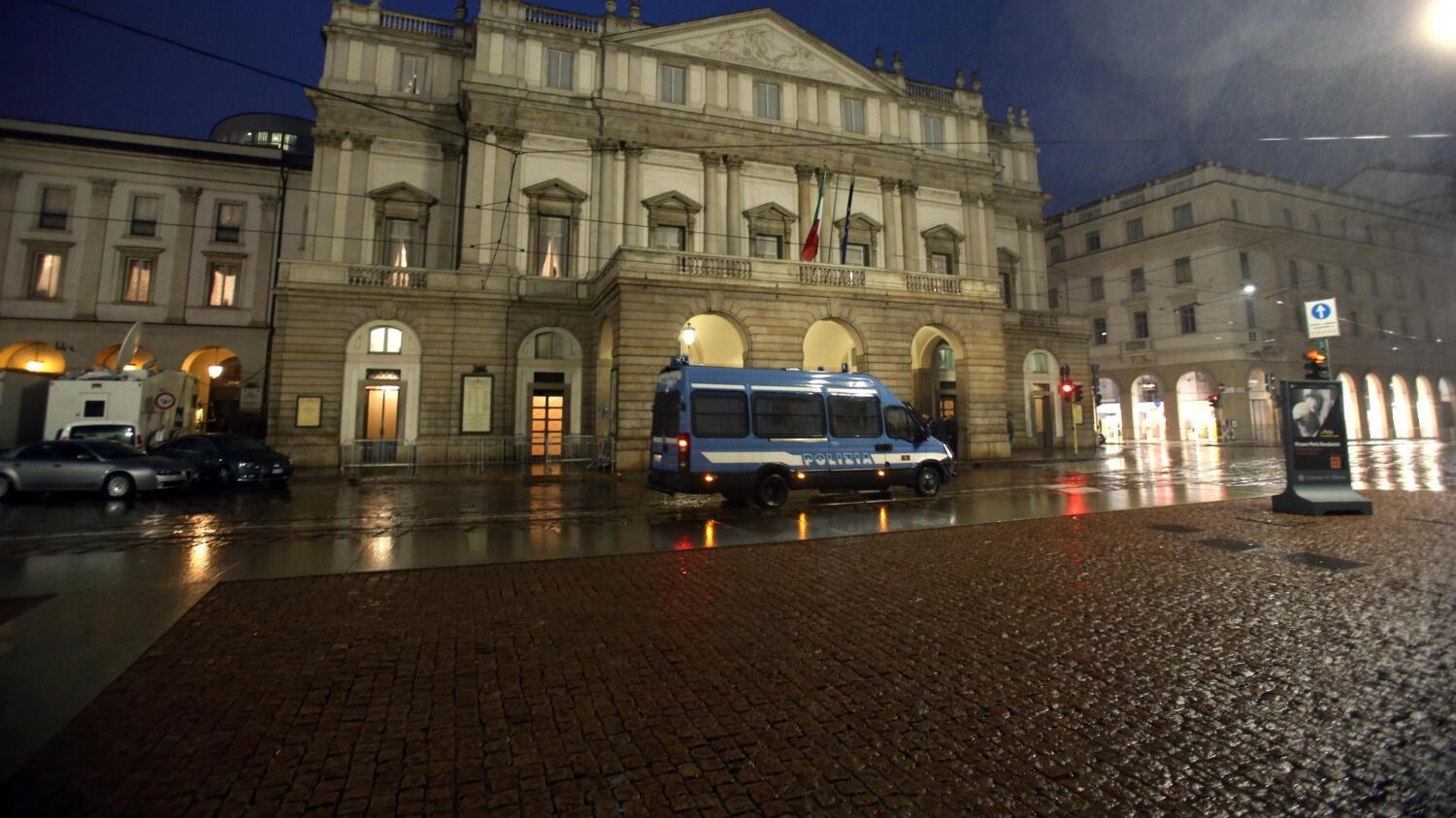 Se lo Stato che ci rassicura poi scappa perfino dalla Scala