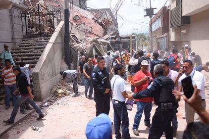 Messico, tremendo terremoto mette in ginocchio la capitale 8