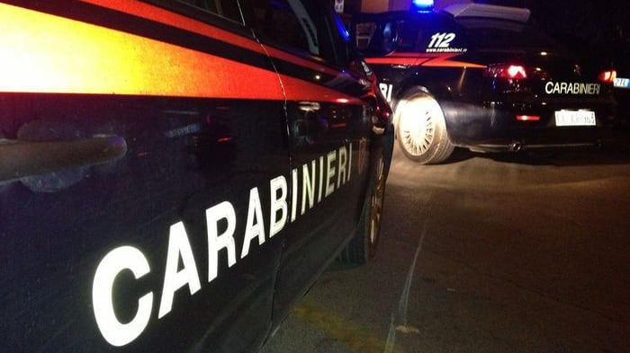 "Infrange il Ramadan". Bastona la moglie, lei lo difende: "Sono caduta"