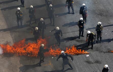 Grecia, un morto negli scontri 1