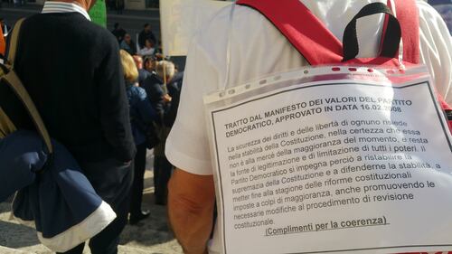 Salva Banche, risparmiatori in piazza: "Renzi, vogliamo indietro i nostri soldi" 6