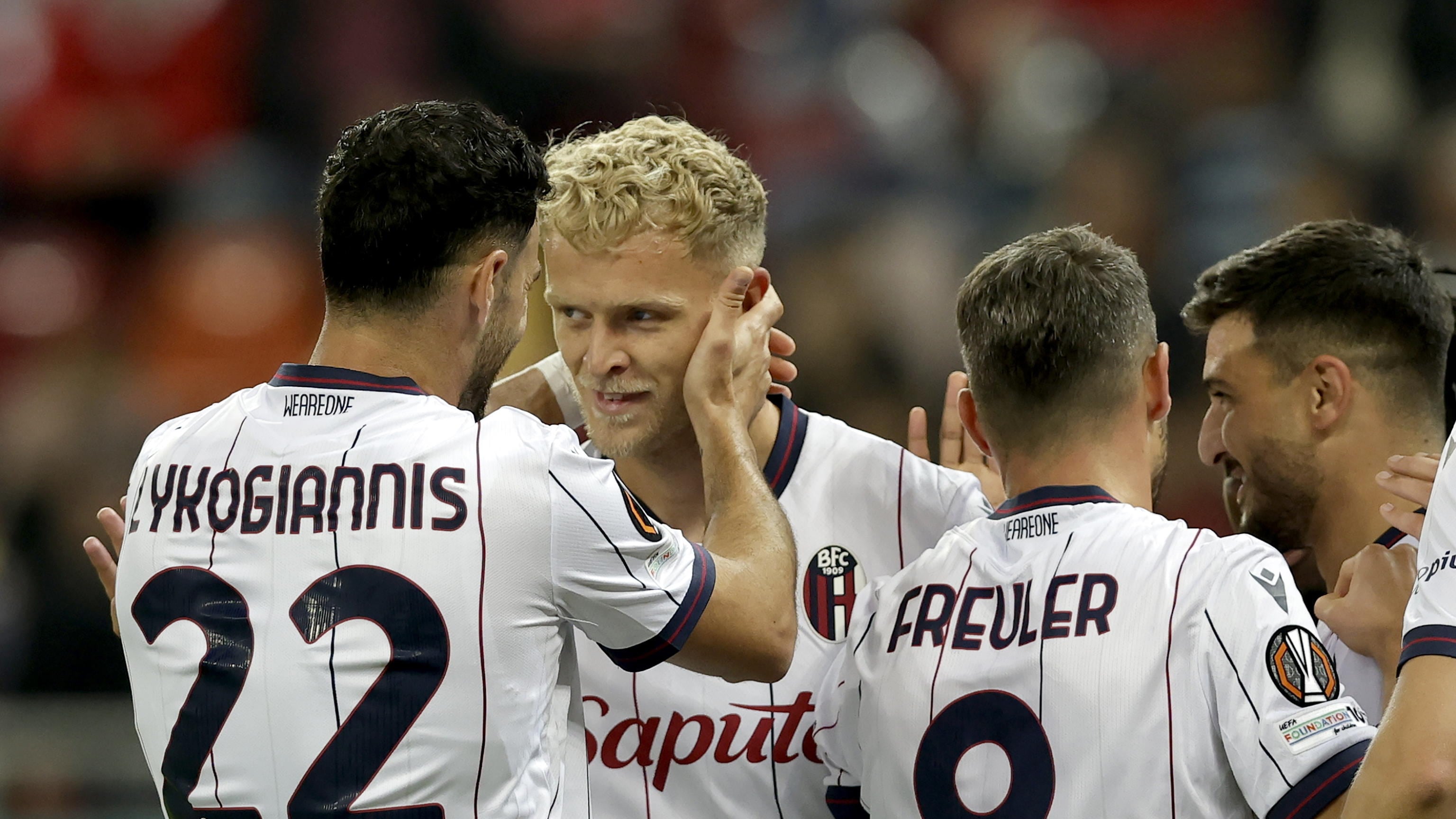 Europa League, il Bologna vince in trasferta a Bucarest: 1-2. Odgaard e Dallinga lanciano i rossoblù