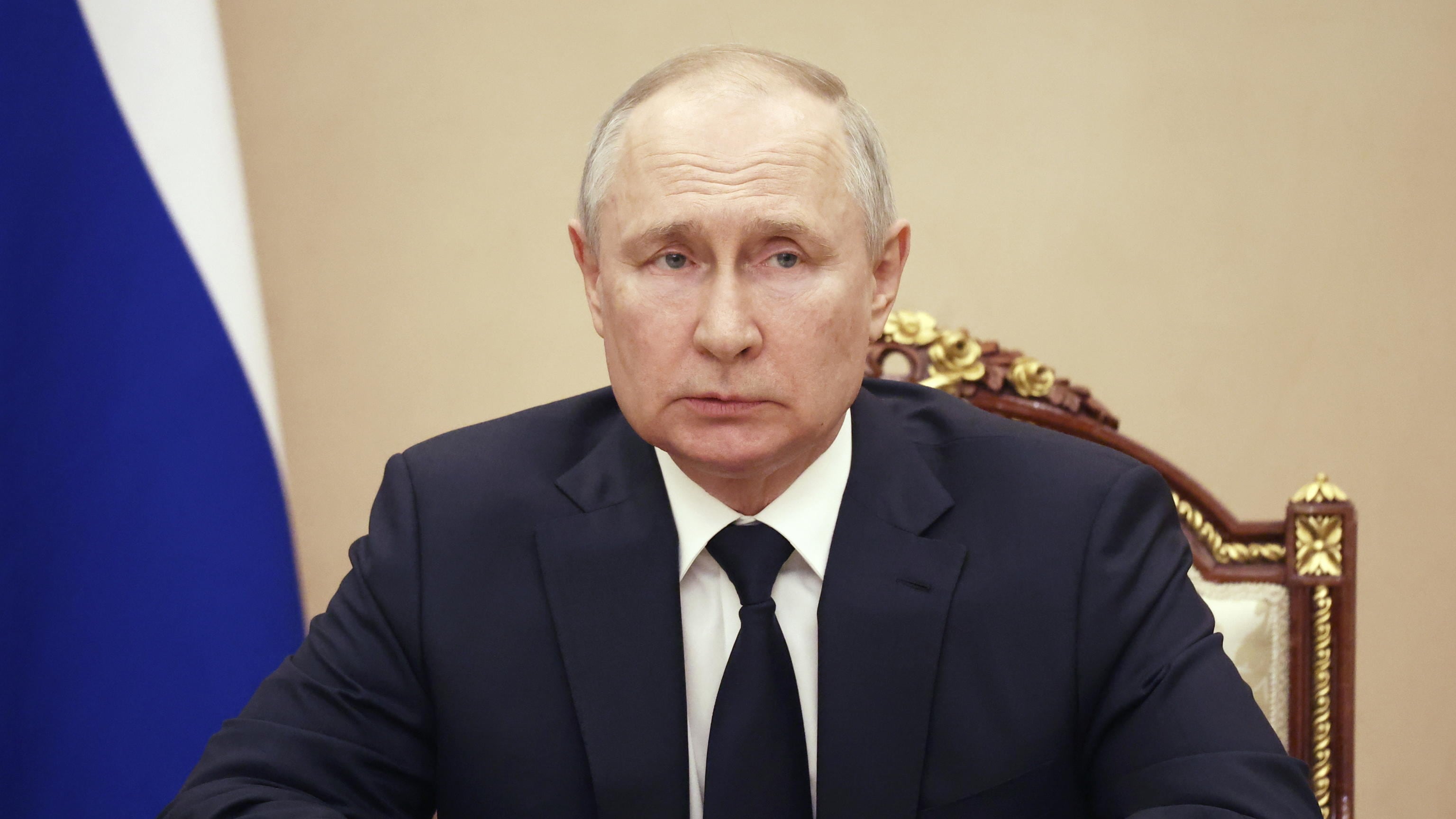 "Pronti a impiccarsi su ordine Usa": l'ultima provocazione di Putin all'Europa