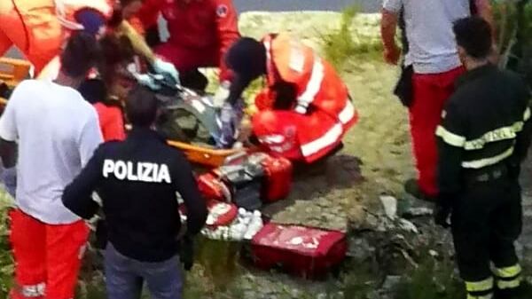 Tentato suicidio a ponte Testaccio: uomo si getta nel Tevere