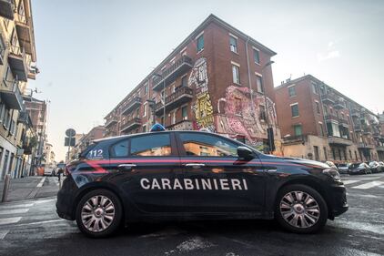 Blitz delle forze dell'ordine in via Gola, a Milano 4