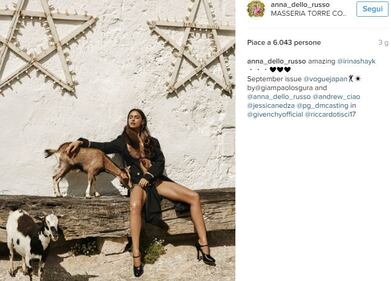 Irina Shayk sexy in Puglia 2