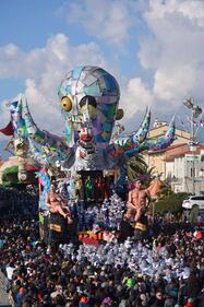 Carri al carnevale di Viareggio 4