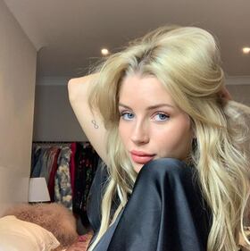 Lottie, la sorella super sexy di Kate Moss 1