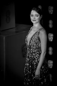 Bafta 2017: scollature hot sul red carpet 26