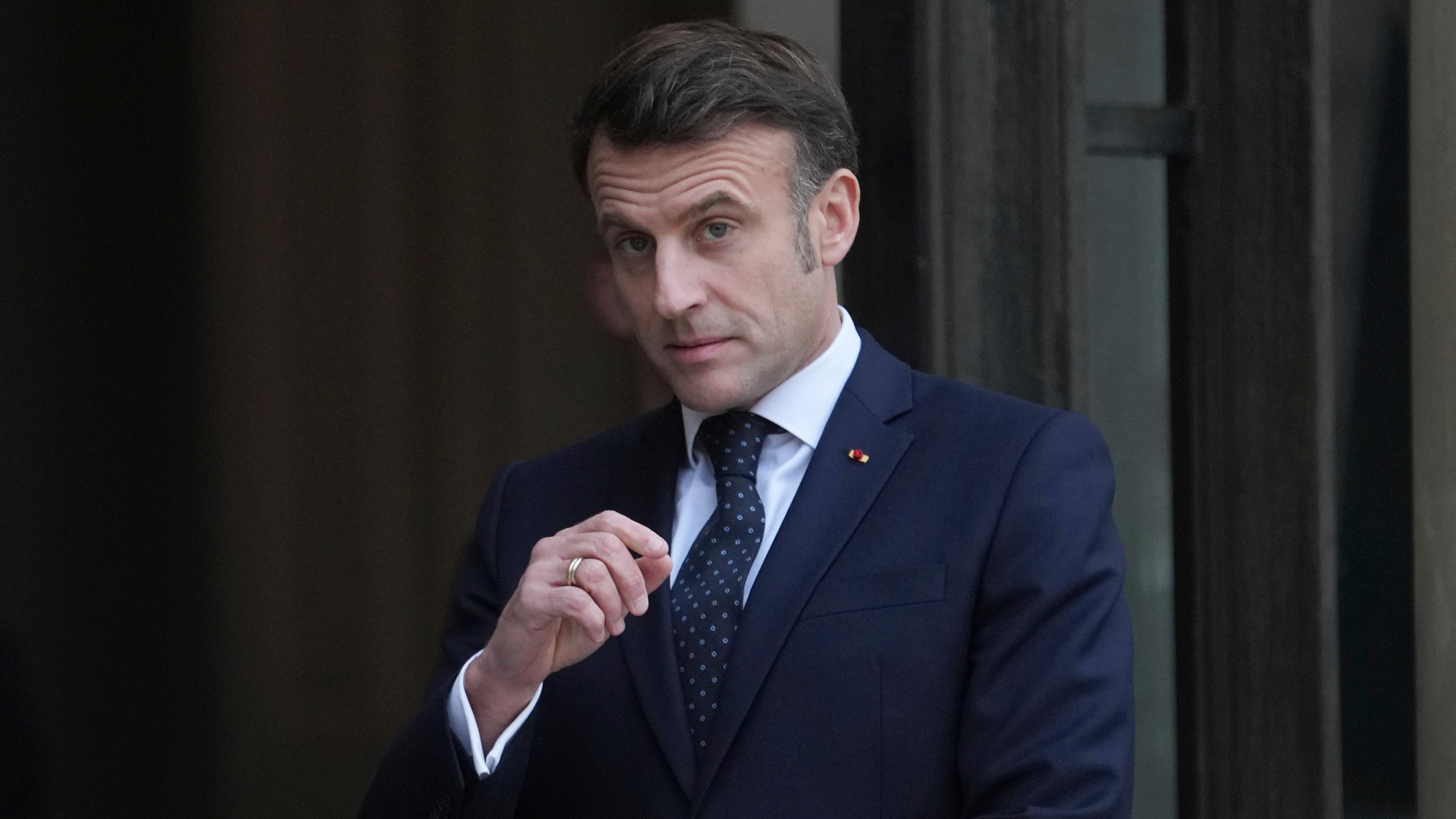 "Prepariamo un piano di sopravvivenza per la popolazione". Cosa c'è dietro la mossa di Parigi