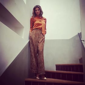 Martina Colombari hot in reggiseno trasparente 3