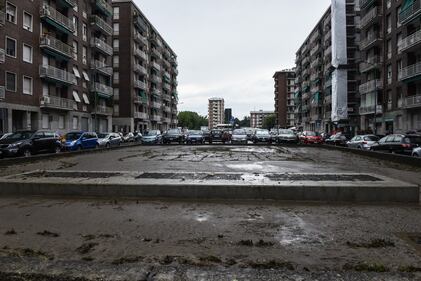 Maltempo, a Milano esonda il Seveso 12
