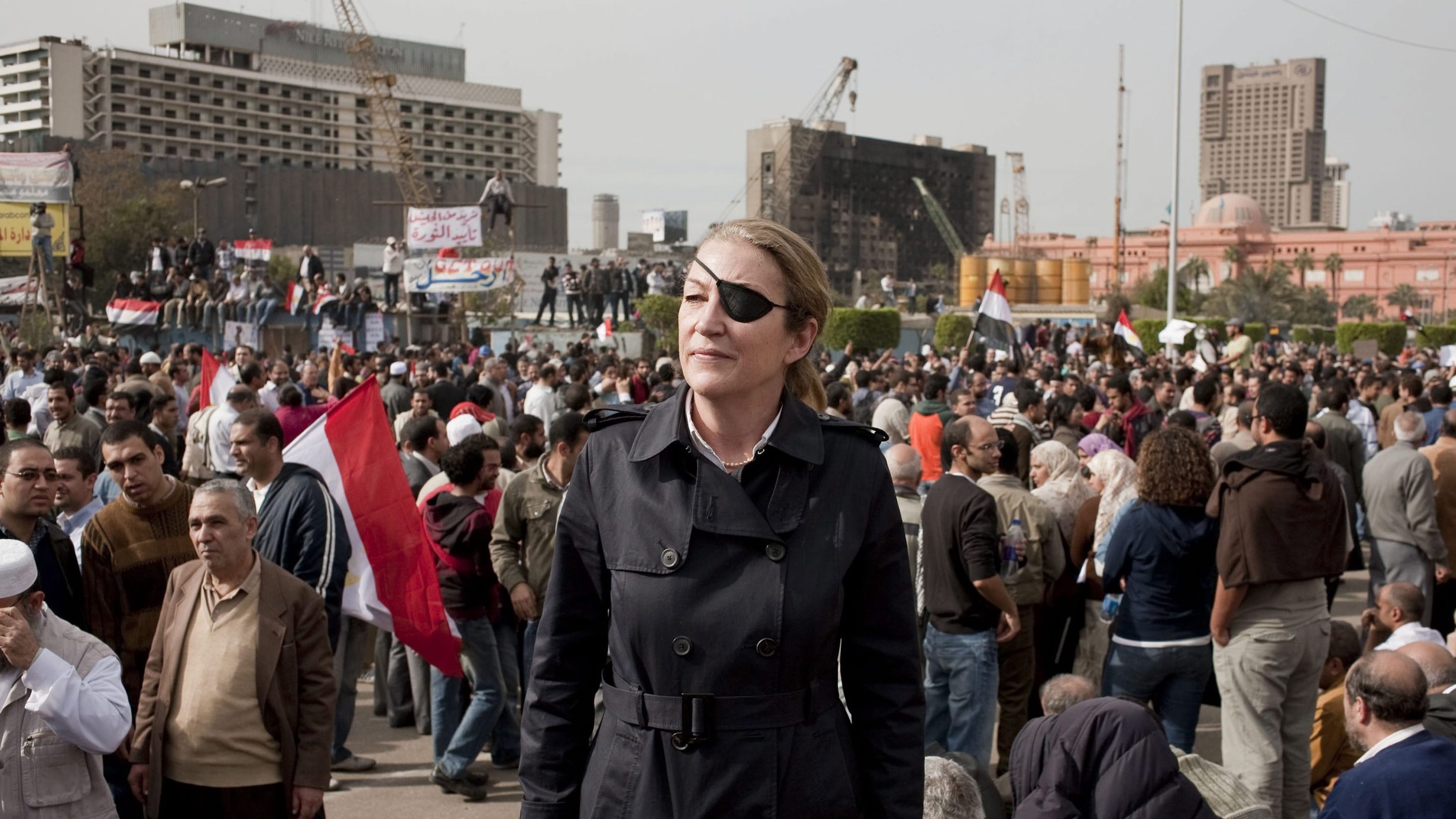 Le granate, l'occhio dilaniato, la morte. La guerra raccontata da Marie Colvin