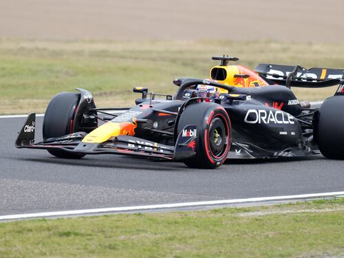 F1 GP Giappone: torna alla vittoria Verstappen, podio per Sainz
