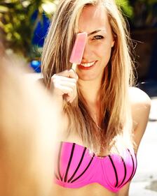 Cristel Carrisi, sexy figlia d'arte 1