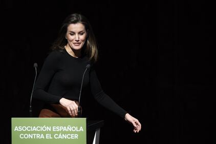 La Regina Letizia: relatrice al forum contro il cancro nella città di Madrid  8