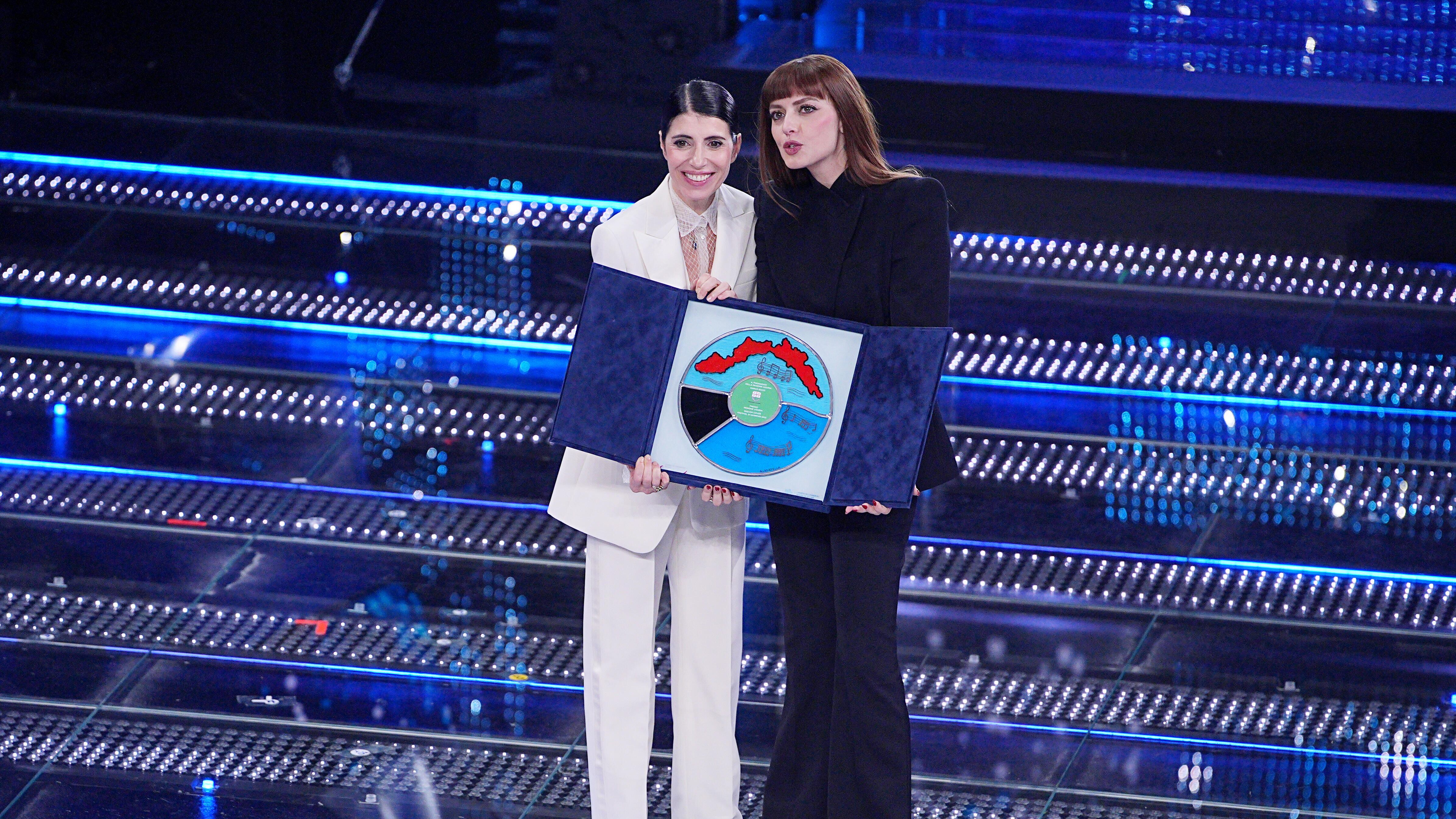 Sanremo, record storico per la serata delle cover: 13,5 milioni di telespettatori e 70.8% di share