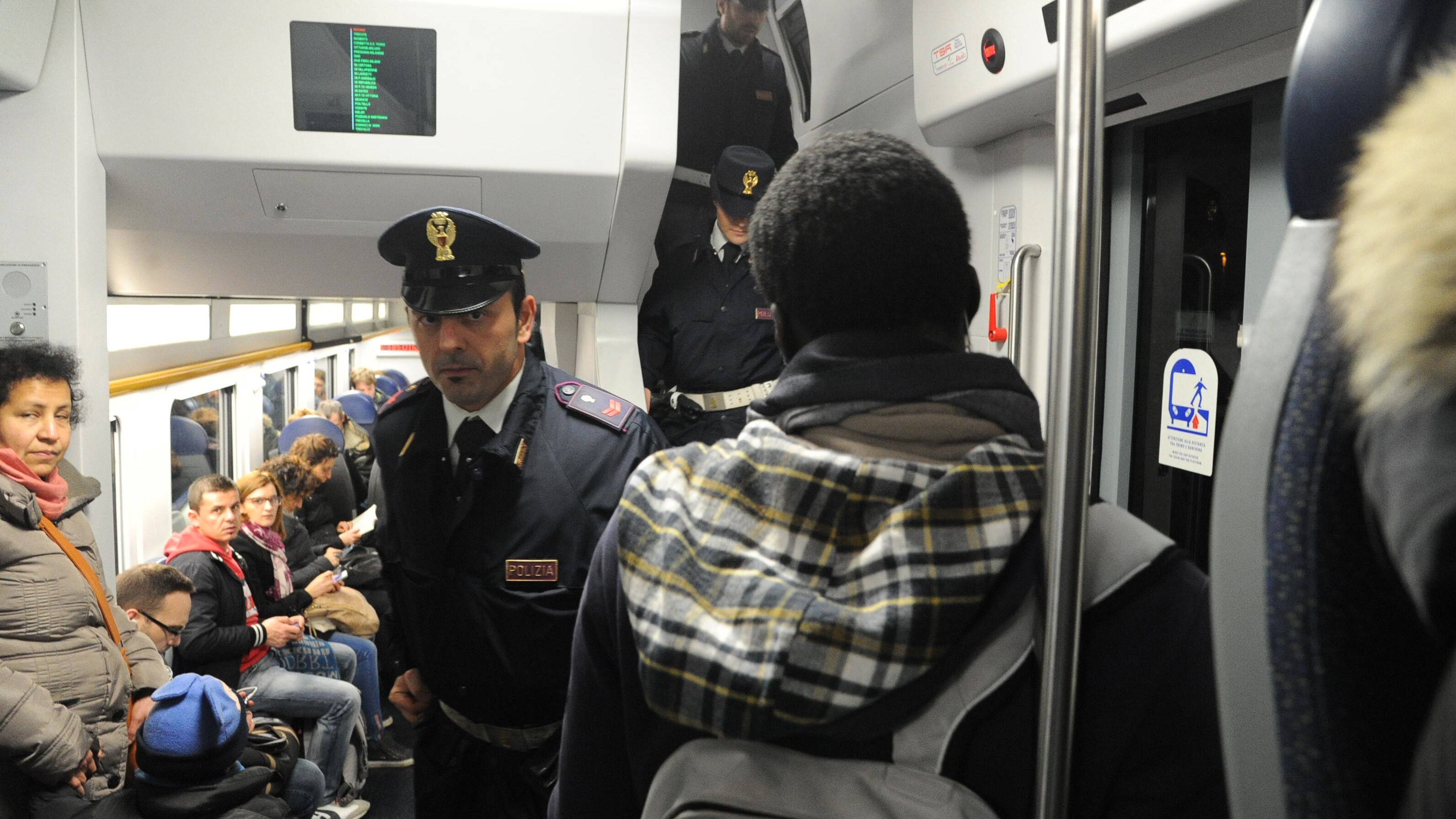 Violenze e aggressioni. "Servono i militari anche sui treni locali"