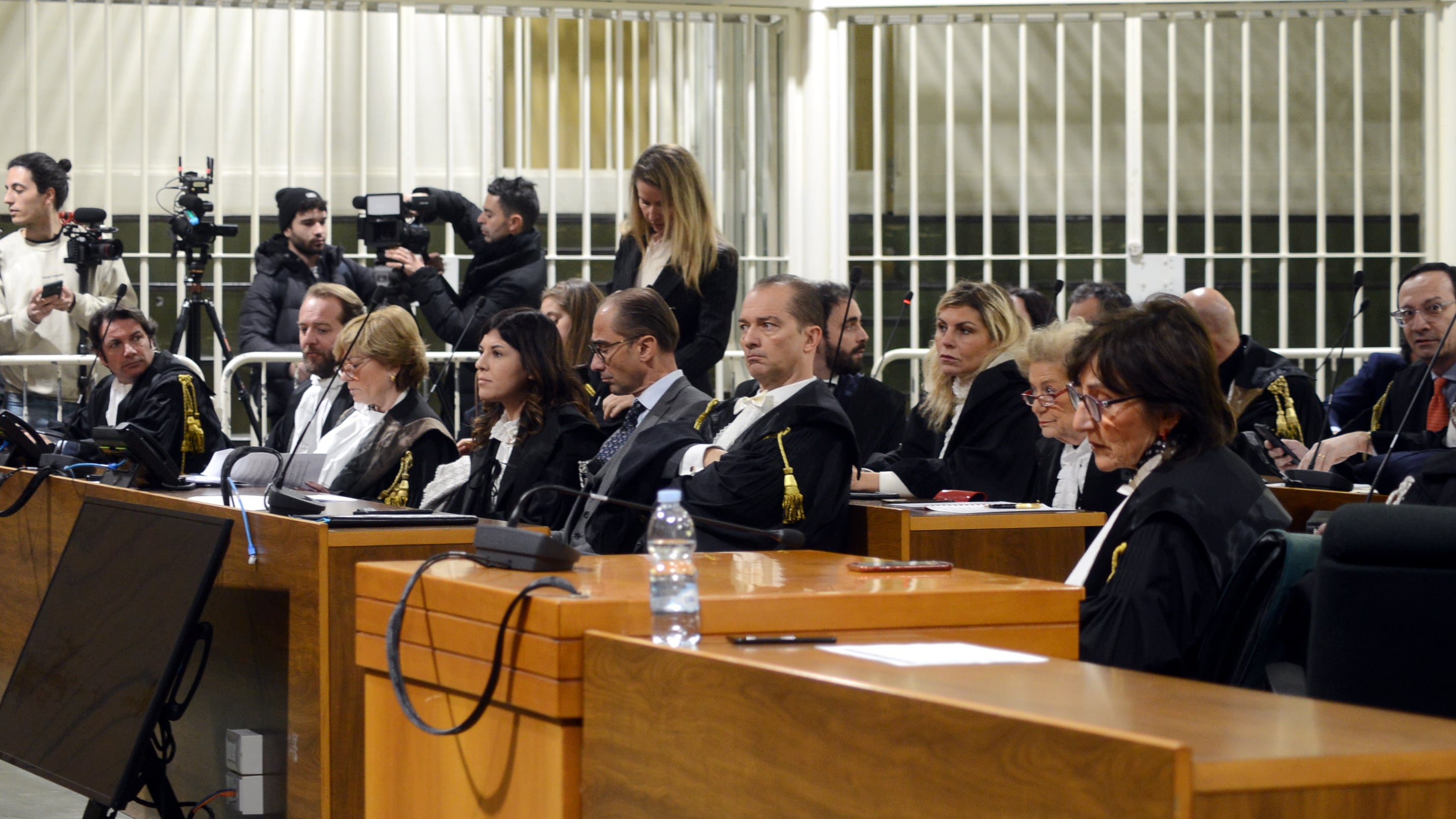 Ruby ter, Berlusconi assolto. Sconfitto l'ennesimo teorema