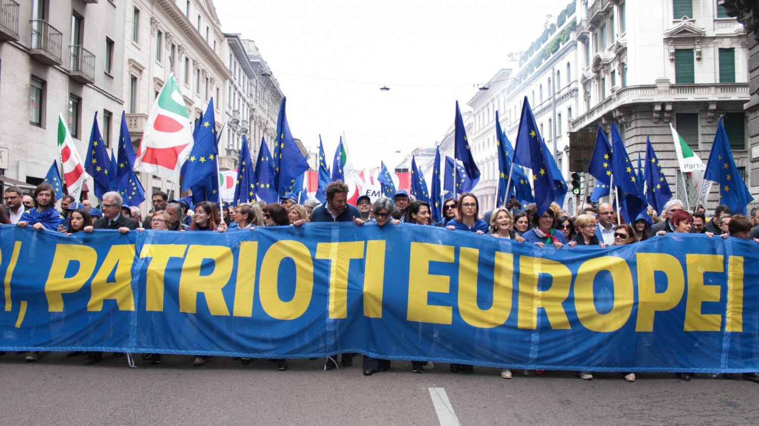 Gaffe Pd: "Presenta Coco Chanel come patriota Ue, ma fu spia nazista"