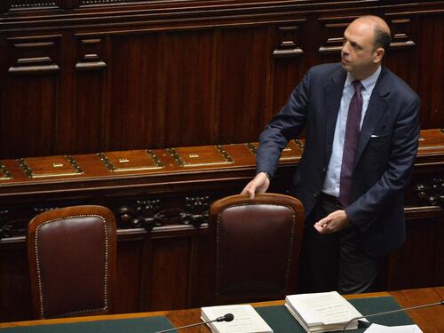 Terrorismo, Alfano riferisce ma la Camera è semivuota