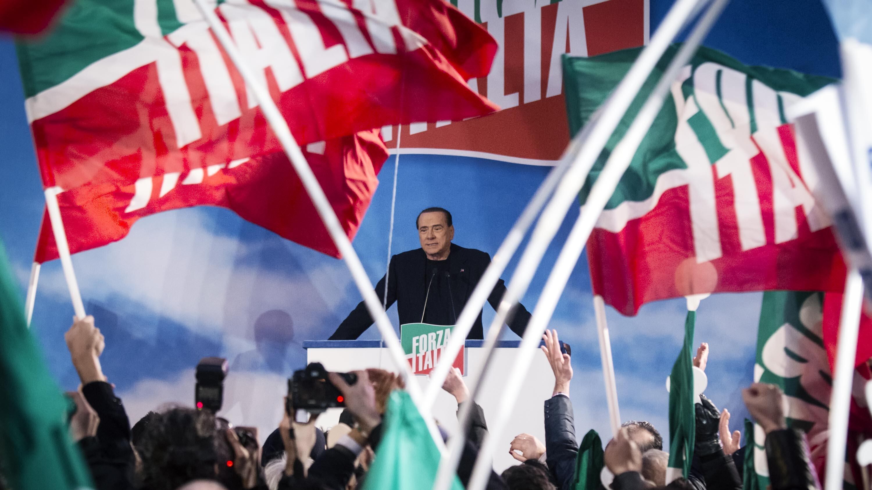 Sondaggio Ipsos: il 92 per cento degli elettori di Fi vuole Berlusconi leader