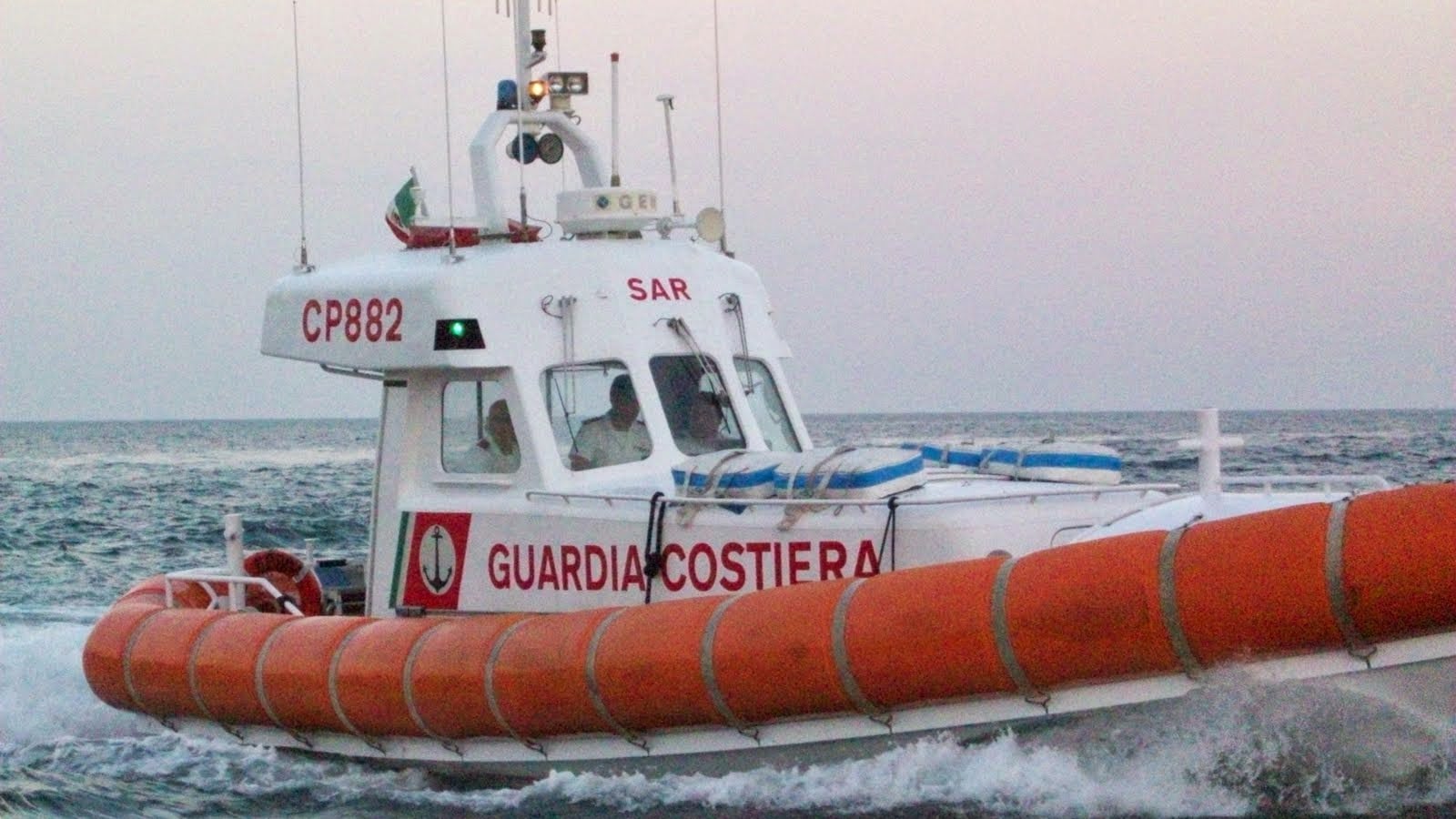 Sul lungomare di Napoli scoperto un cadavere in acqua