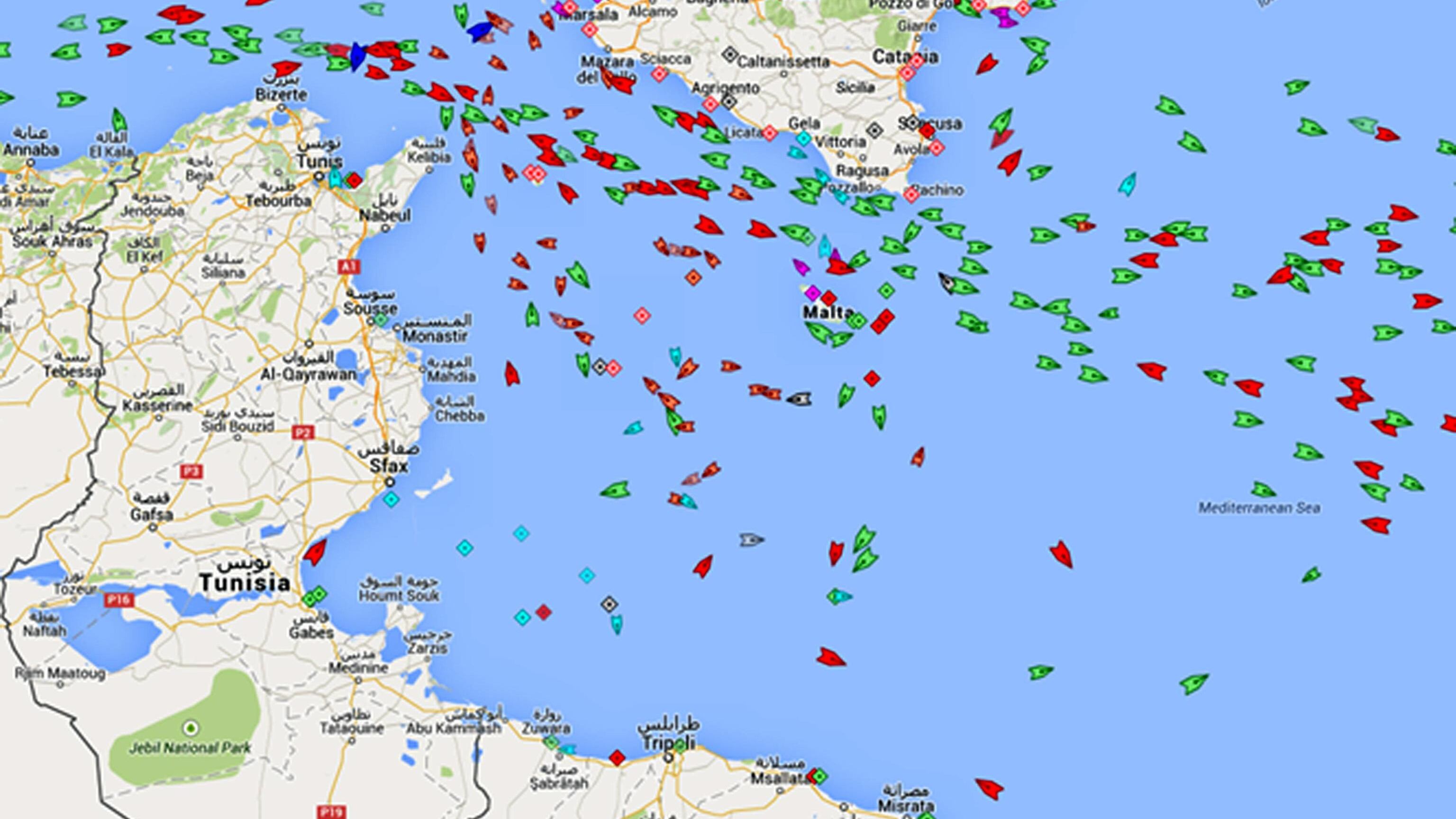 I soccorsi in mare dopo la tragedia
