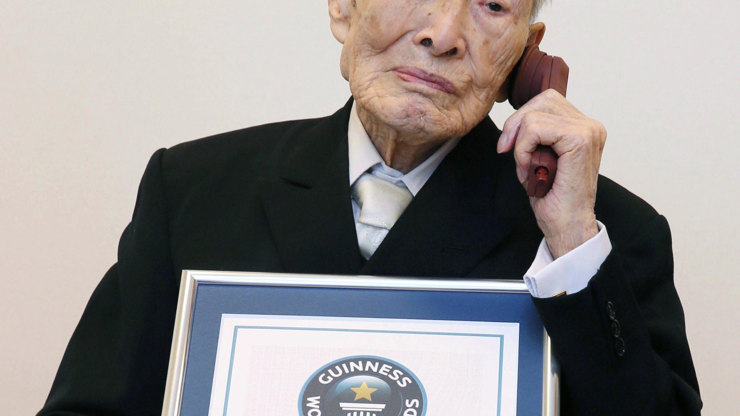Morto l'uomo più anziano al mondo
