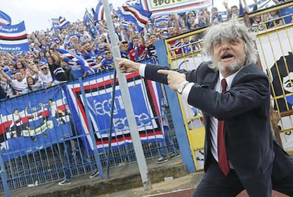 Massimo Ferrero beato tra le donne a Sabaudia 19