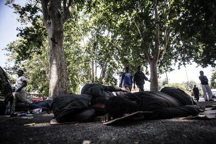 I clandestini accampati alla stazione Tiburtina 2