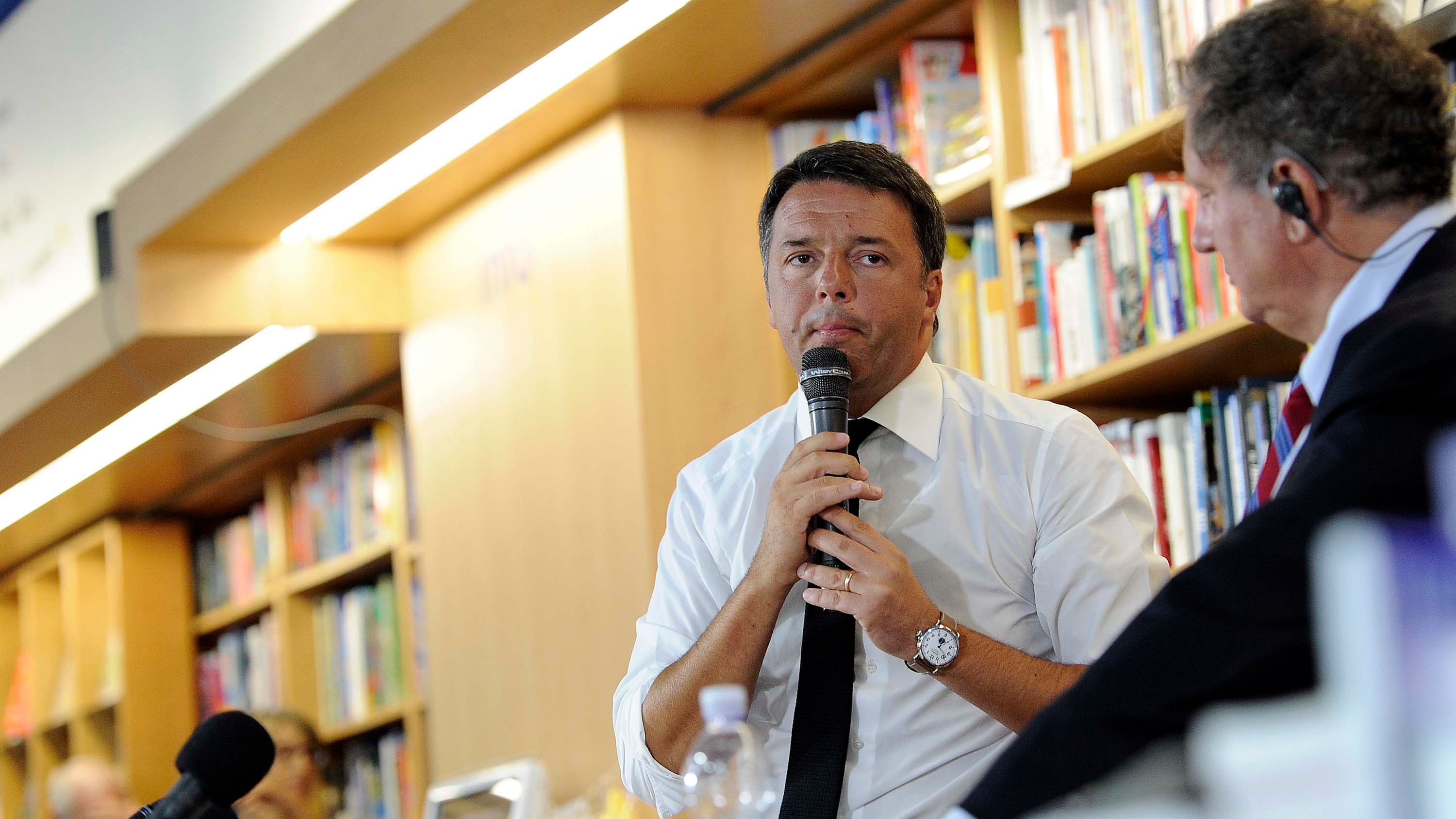 Renzi ruba i temi alla destra: rieccolo col taglio delle tasse