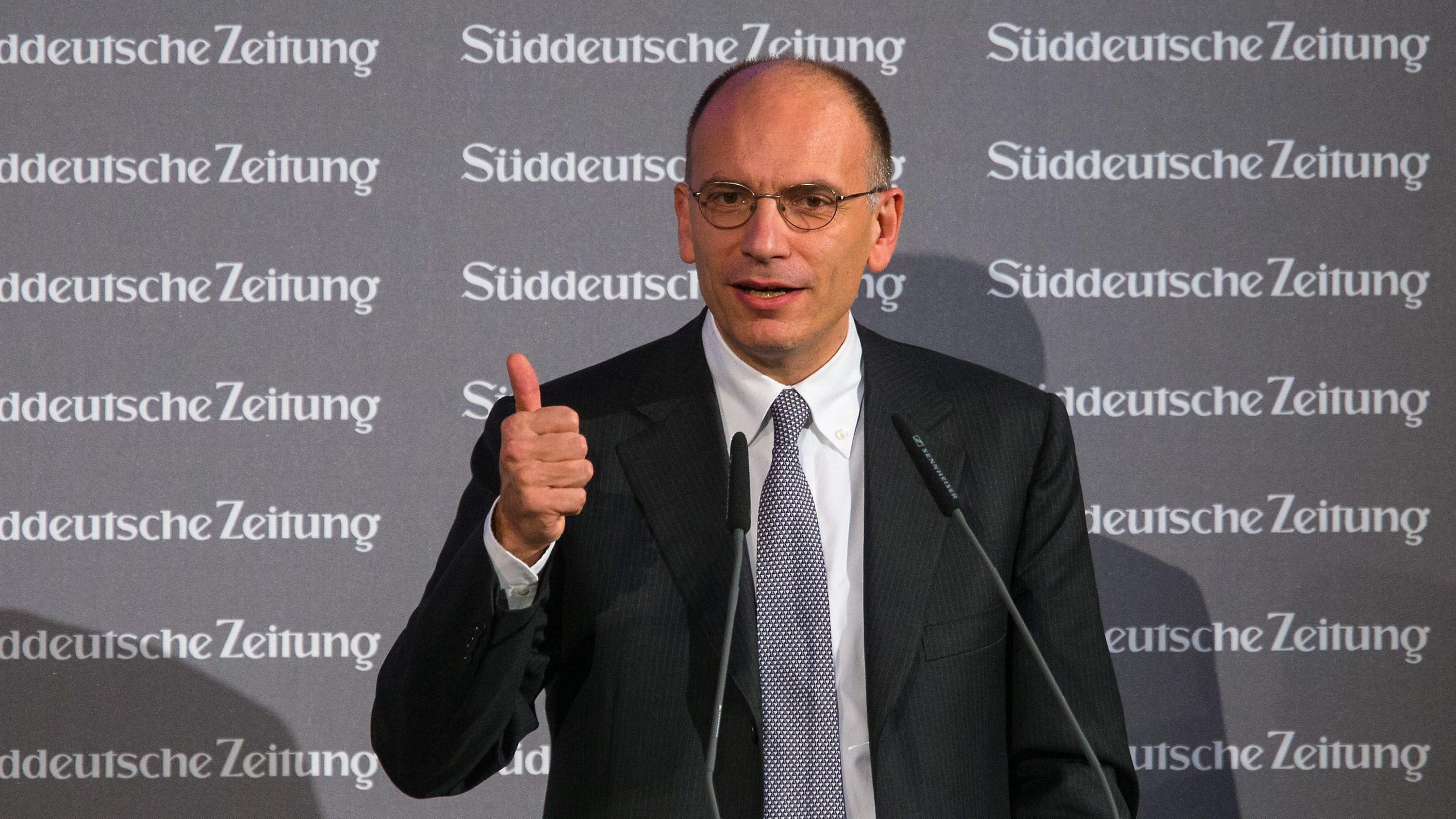 Letta: "Resto al governo. Ora sono più forte"