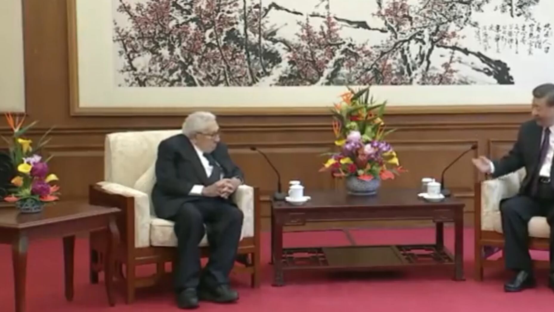 "Usa-Cina evitino lo scontro". Kissinger da Xi a Pechino: cosa svela il suo viaggio