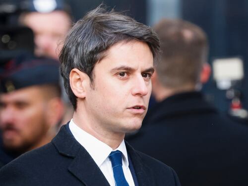 "Rimpasto e governo ristretto": le prime mosse di Attal dopo la nomina