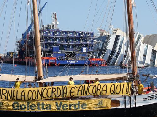 Blitz di Legambiente al Giglio Gabrielli: "Rotazione a settembre"